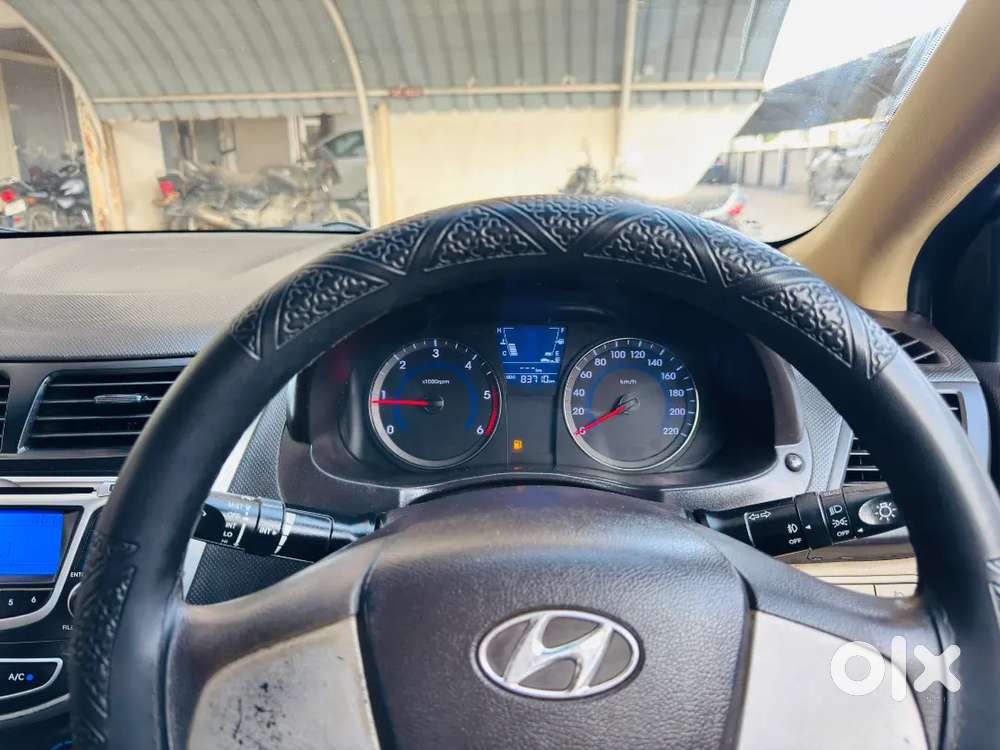 Hyundai Verna Crdi 2013 1st Owner 83710 Km 395000 Negotiable With Tran