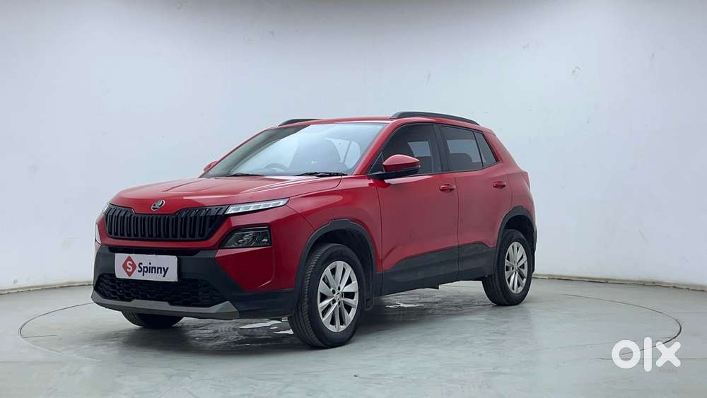 Skoda Kylaq Signature, 2025, Petrol