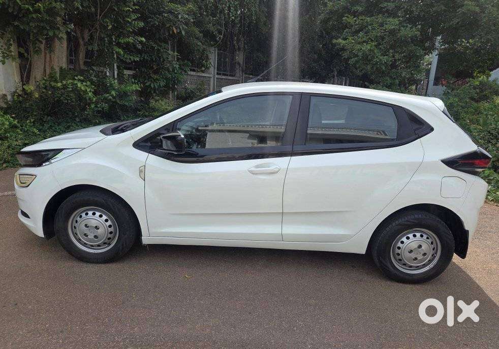 Tata Altroz 1.2 Xm, 2021, Petrol