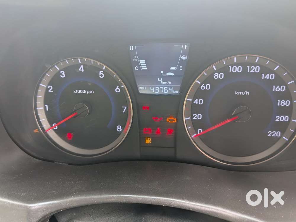 Hyundai Verna 1.6 Sx (o) Vtvt, 2014, Petrol