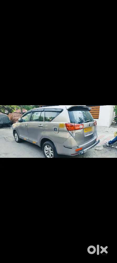 Toyota Innova Crysta 2017 Diesel 330000 Km Driven All Document R