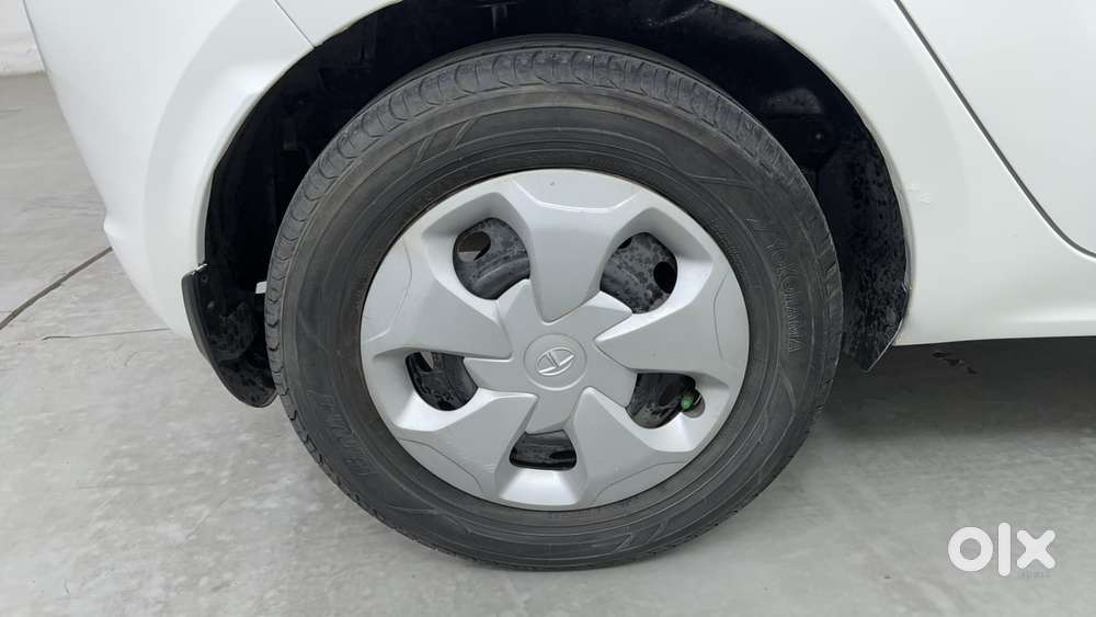 Tata Tiago 1.2 Revotron Xt, 2016, Petrol