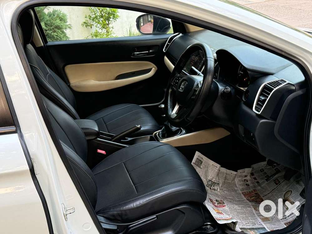 Honda City V Mt Sunroof, 2025, Petrol