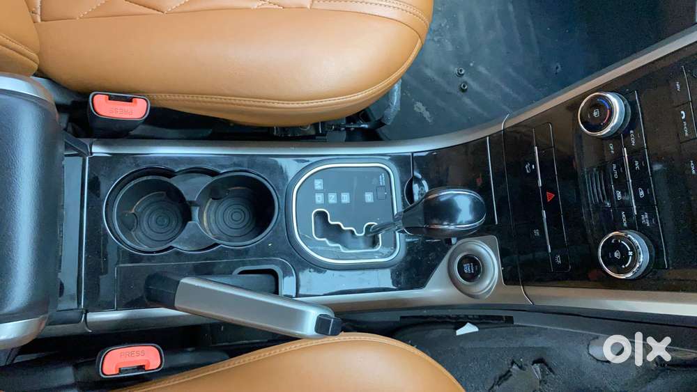 Mahindra Xuv500 W7 At, 2020, Diesel