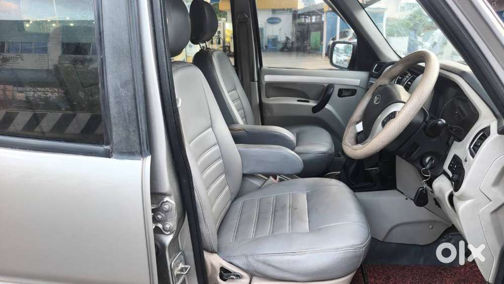 Mahindra Scorpio S10, 2015, Diesel