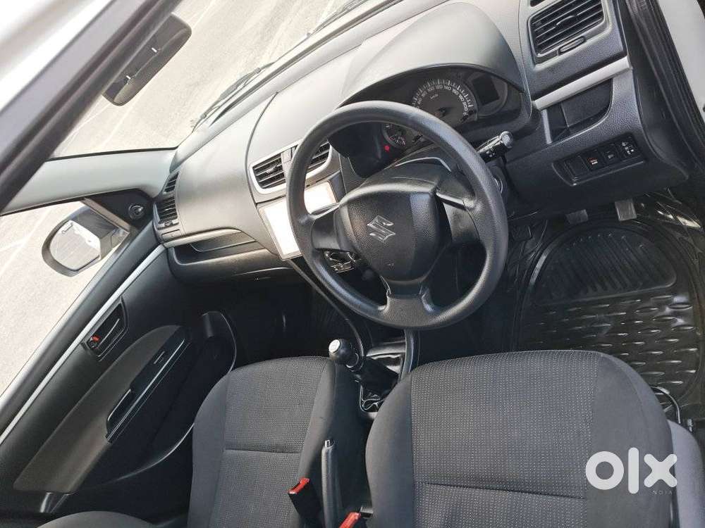 Maruti Suzuki Swift Lxi, 2016, Petrol