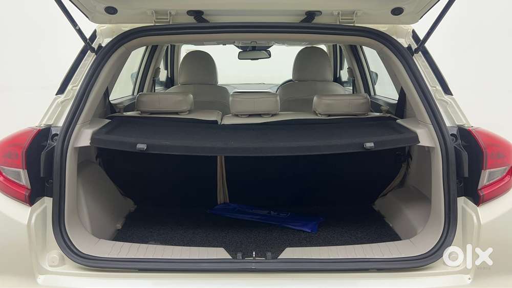 Mahindra Xuv300 1.2 W8 (o) Amt Petrol, 2022, Petrol