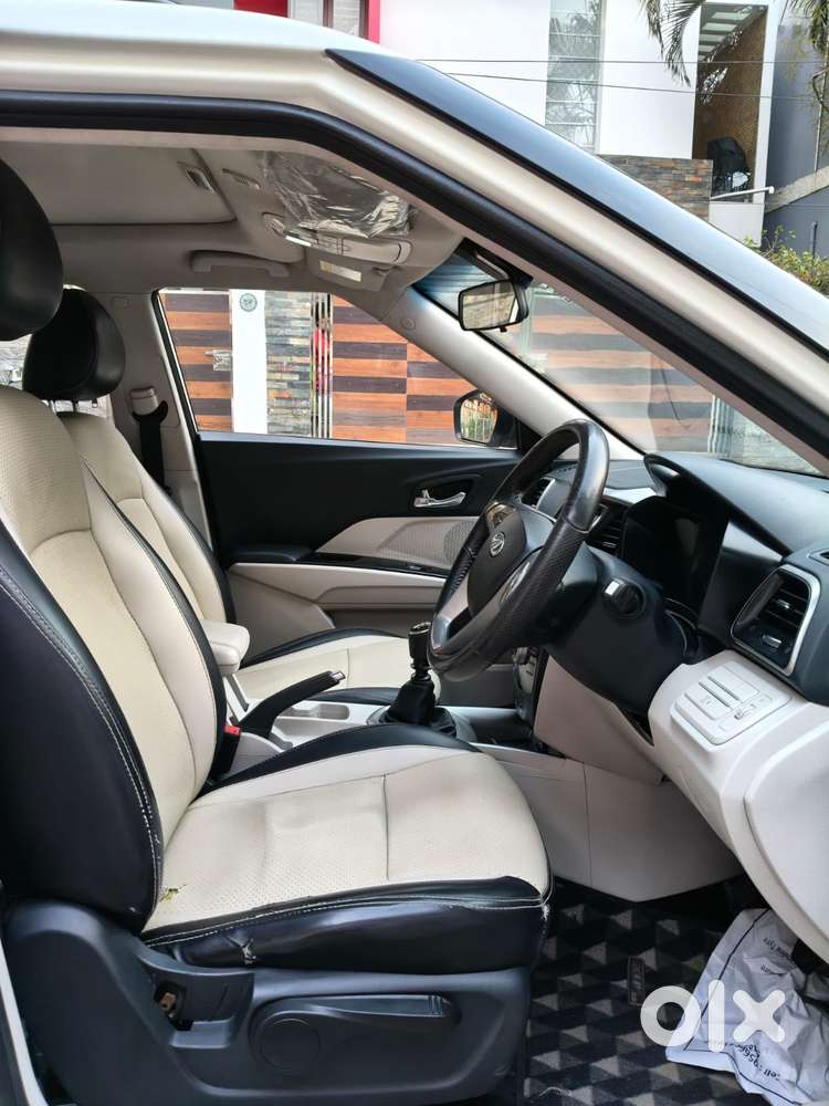 Mahindra Xuv300 W8 Diesel, 2022, Diesel