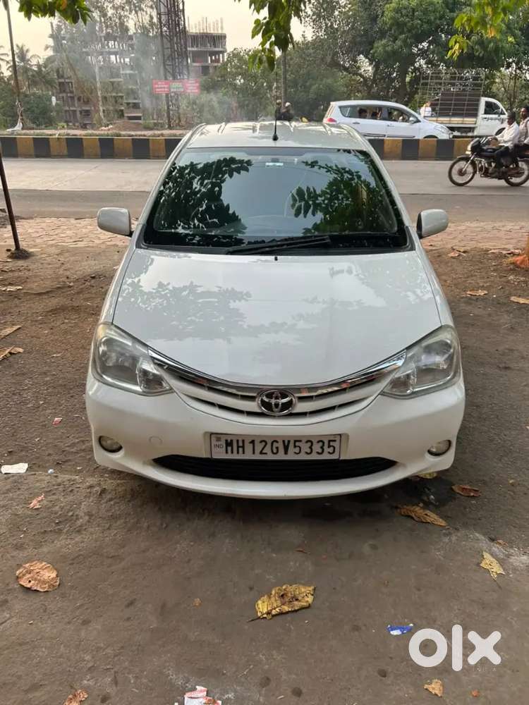 Toyota Etios 1.5 V 2011