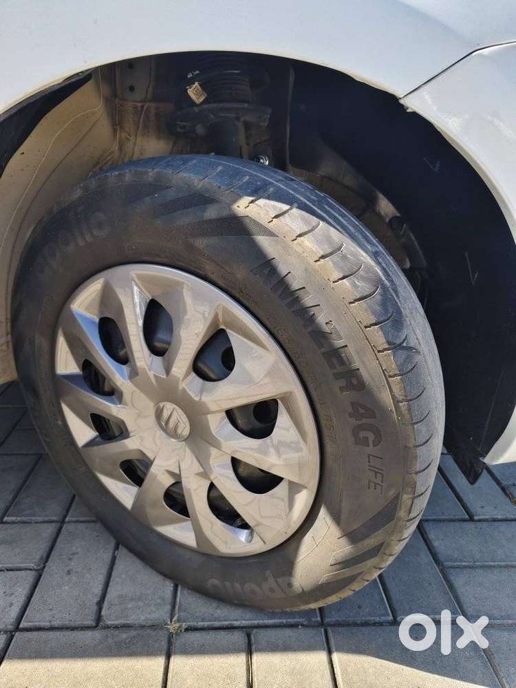 Maruti Suzuki Dzire 1.2 Vxi, 2022, Petrol