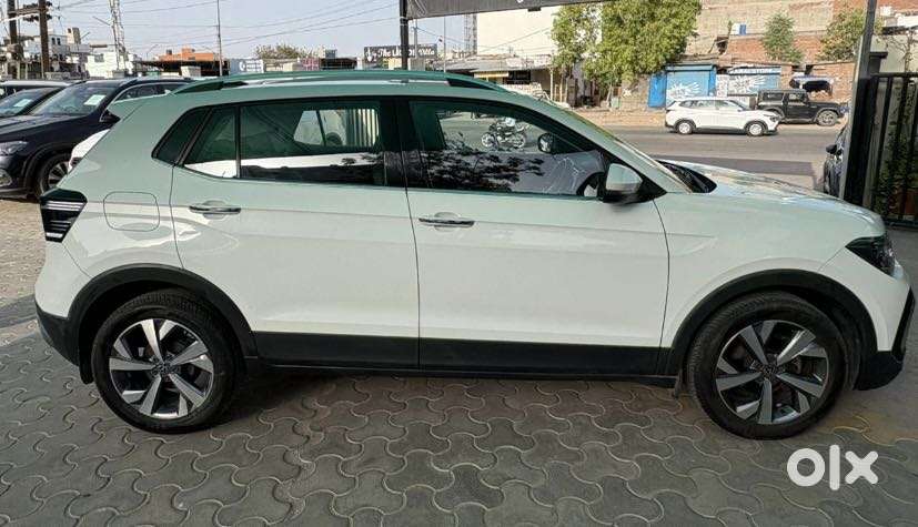 Volkswagen Taigun 1.0 Tsi Topline At, 2024, Petrol