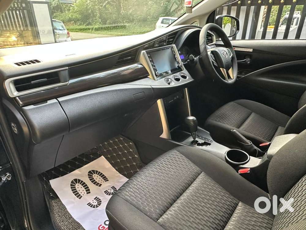 Toyota Innova Crysta 2.7 Gx At 8s, 2021