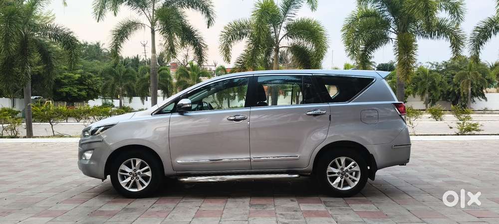 Toyota Innova Crysta 2.4 V, 2016, Diesel