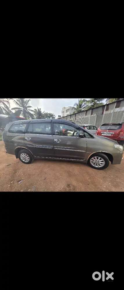 Toyota Innova 2012 Diesel Well Maintained