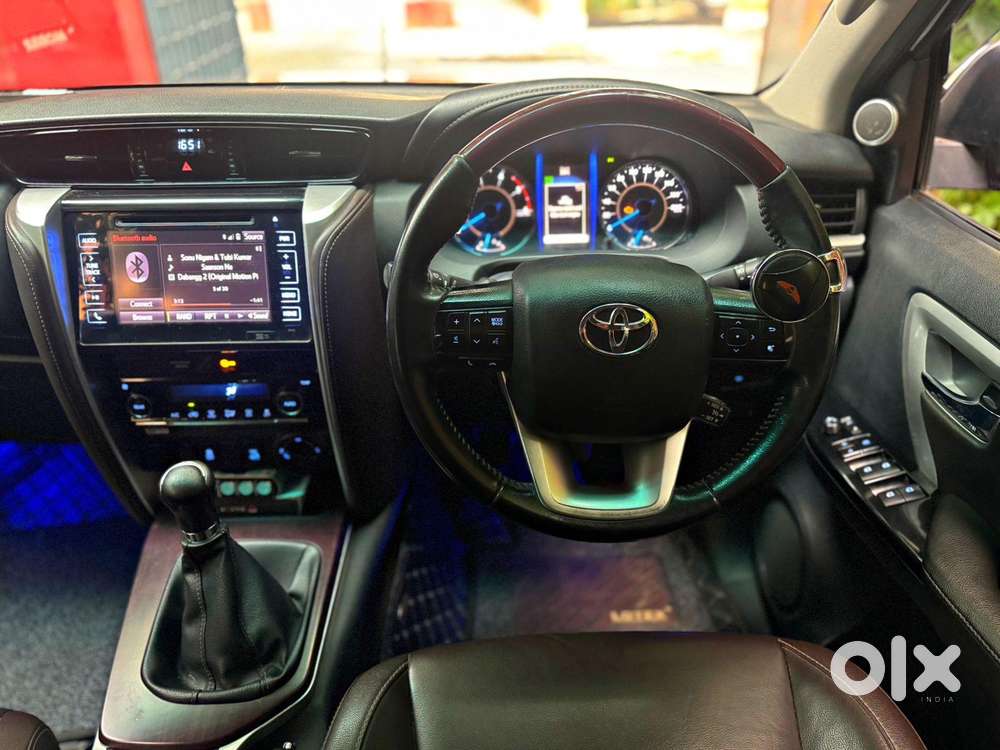 Toyota Fortuner 4x4 Manual Limited Edition, 2017, Diesel