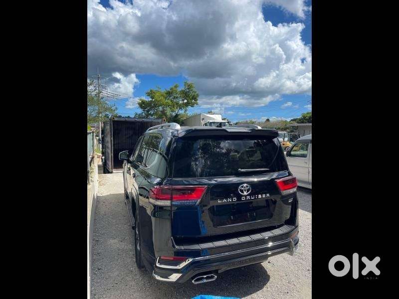 Toyota Land Cruiser Zx Petrol, 2024, Petrol