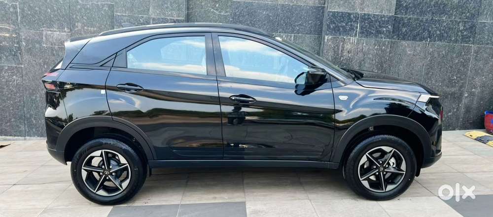 Tata Nexon Creative Plus 1.2 Petrol 6mt Dark Edition, 2025, Petrol