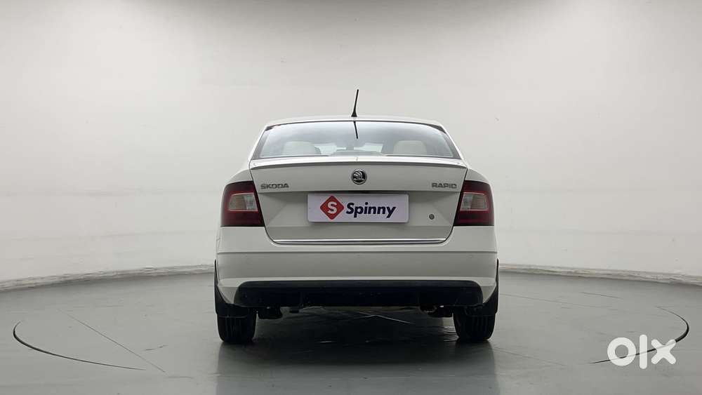 Skoda Rapid 1.5 Tdi Style/1.5 At Style, 2021, Petrol