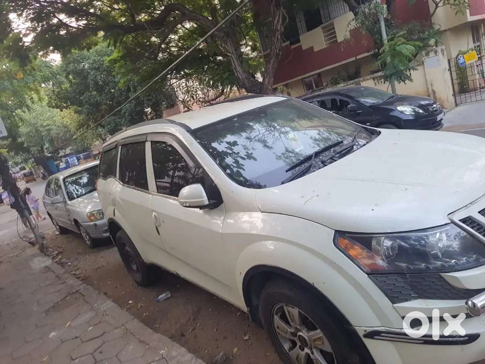 Mahindra Xuv500 2017 Diesel 130000 Km Driven