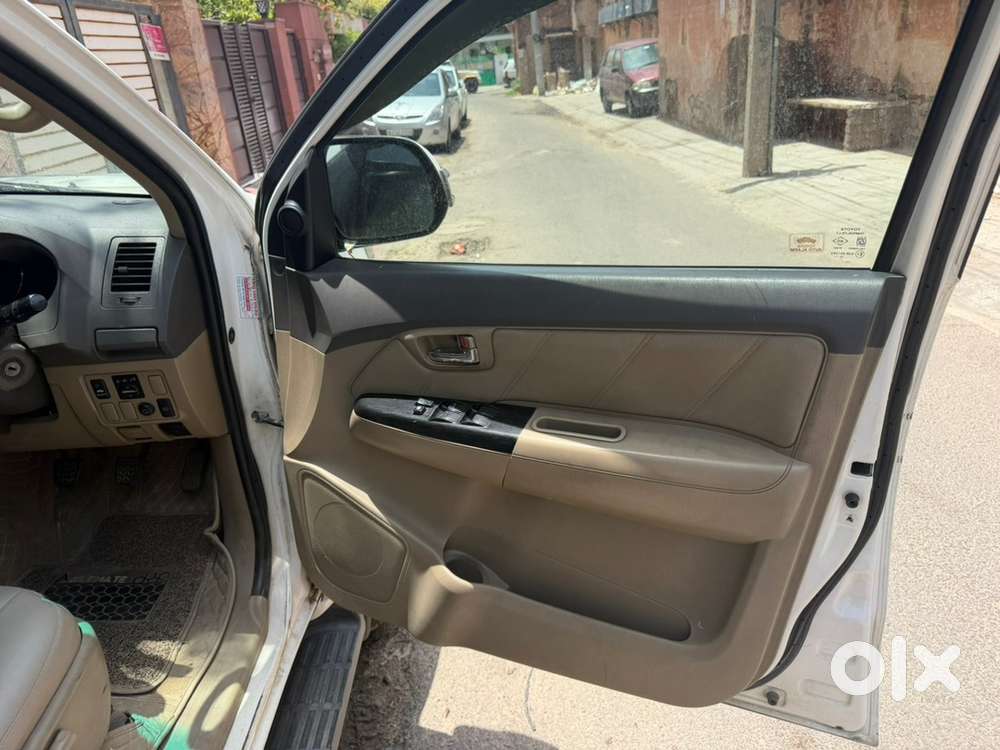 Toyota Fortuner Diesel 2012