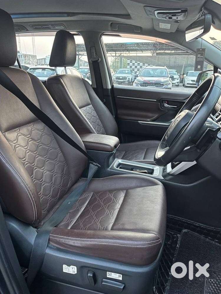 Toyota Innova Hycross 2.0 Zx (o) Hybrid 7 Str, 2024, Petrol