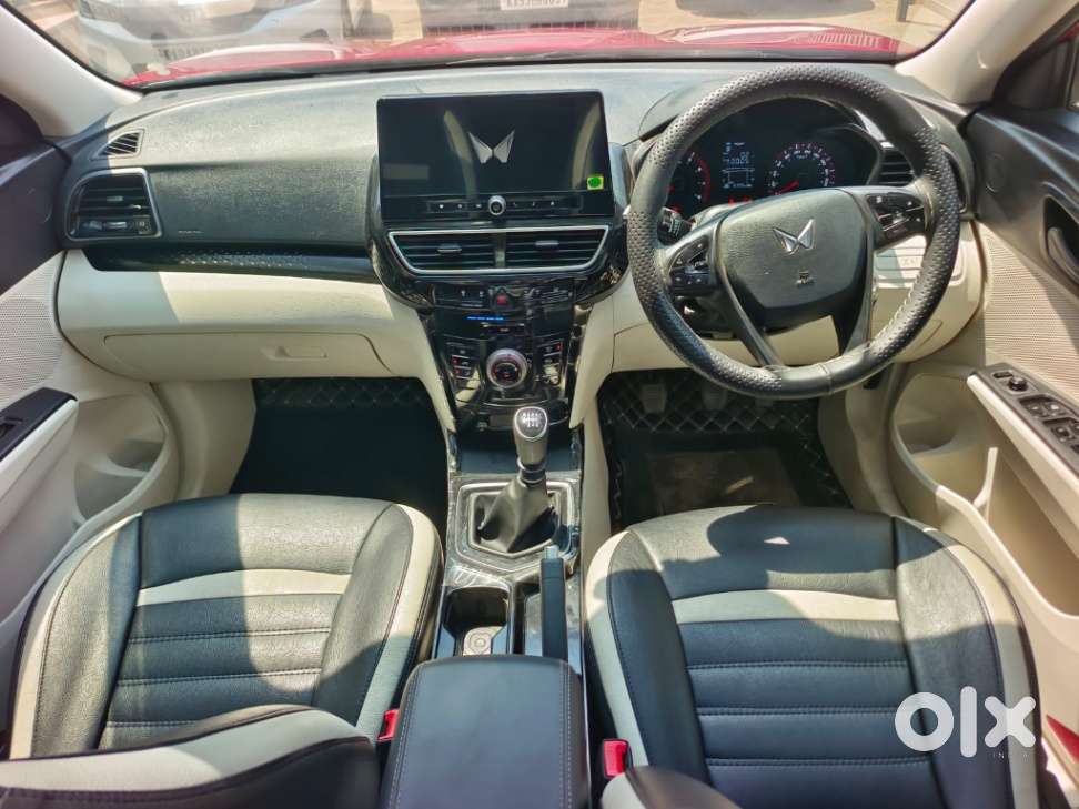 Mahindra Xuv 3xo Mx3, 2024, Petrol