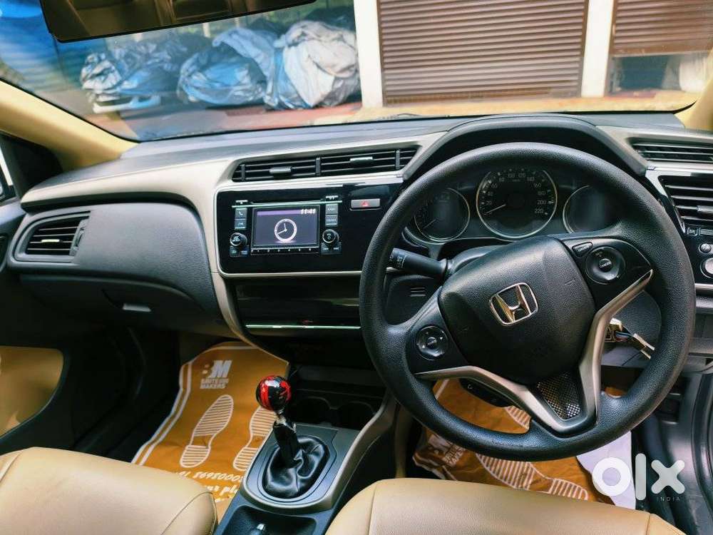 Honda City I-vtec V, 2016, Petrol
