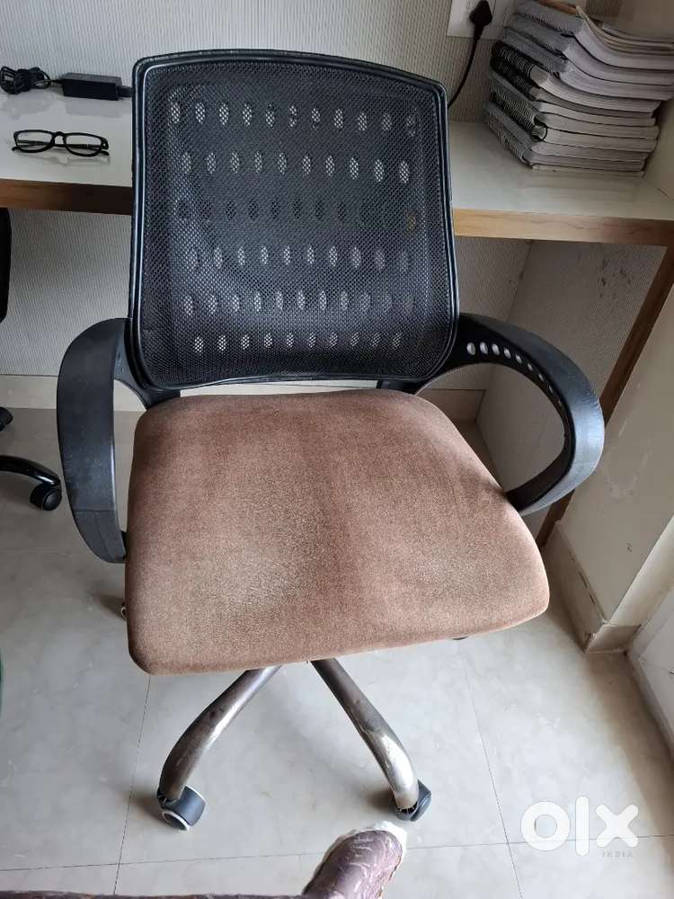 Study chair