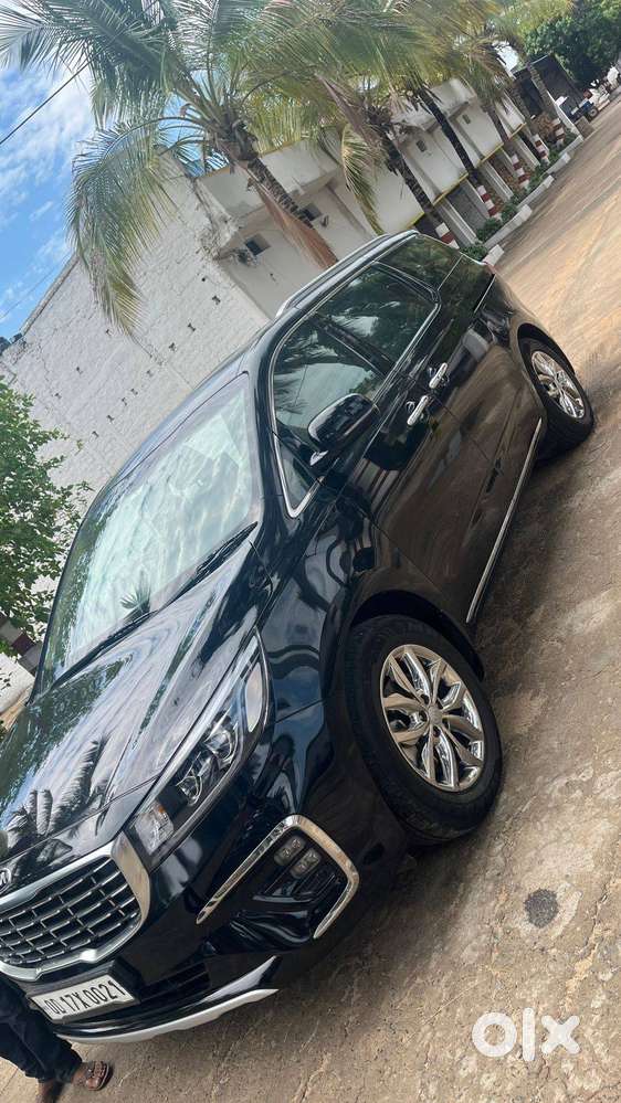 Kia Carnival 7 Seater Limousine