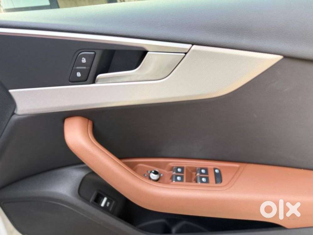 Audi A4 2.0 Premium Plus 40 Tfsi, 2024, Petrol