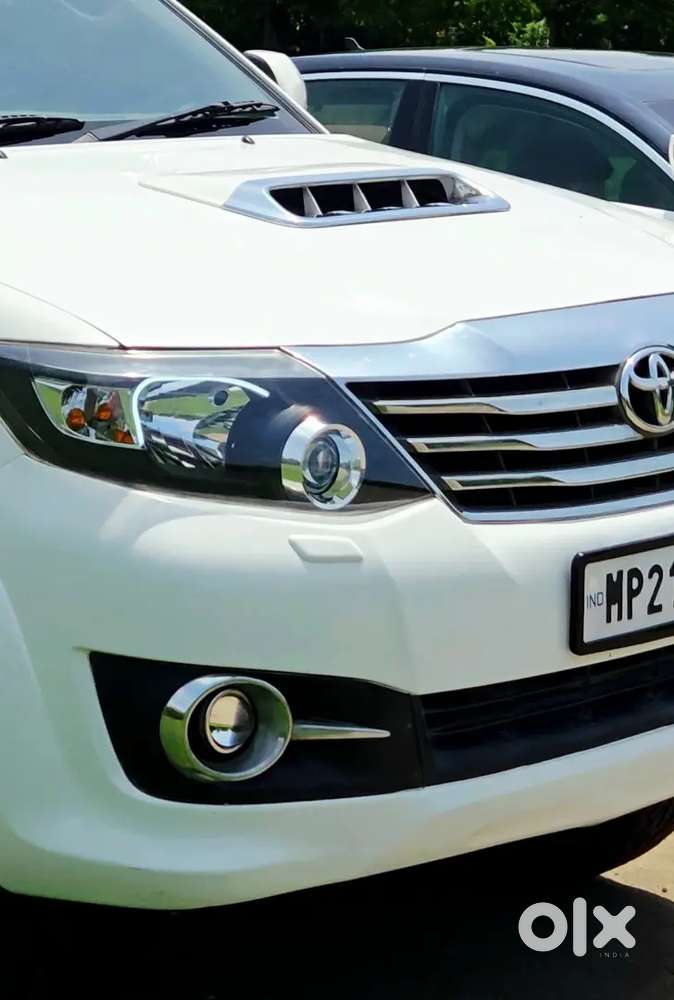 Toyota Fortuner Automatic 2nd Owner