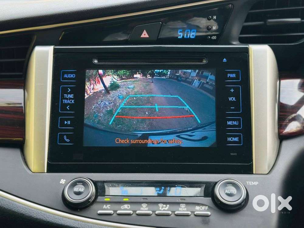 Toyota Innova Crysta 2.4 V 7 Str, 2016, Diesel