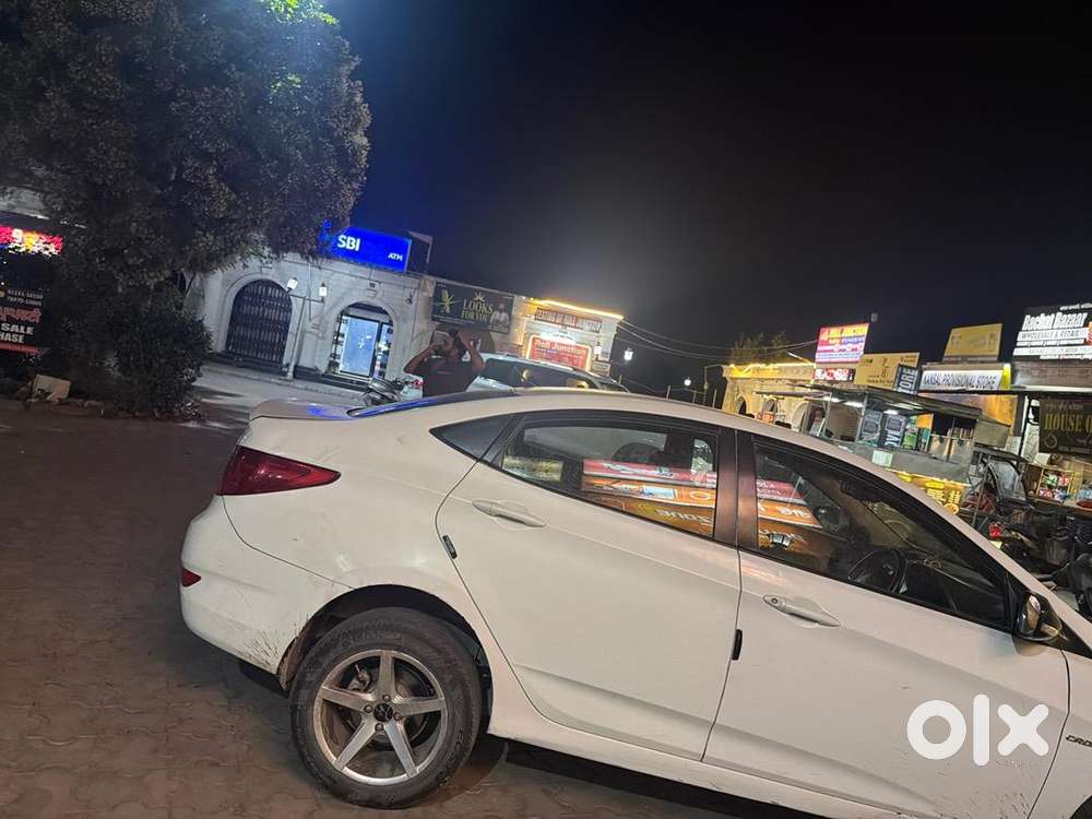 Hyundai Fluidic Verna 2012 Diesel 200000 Km Driven