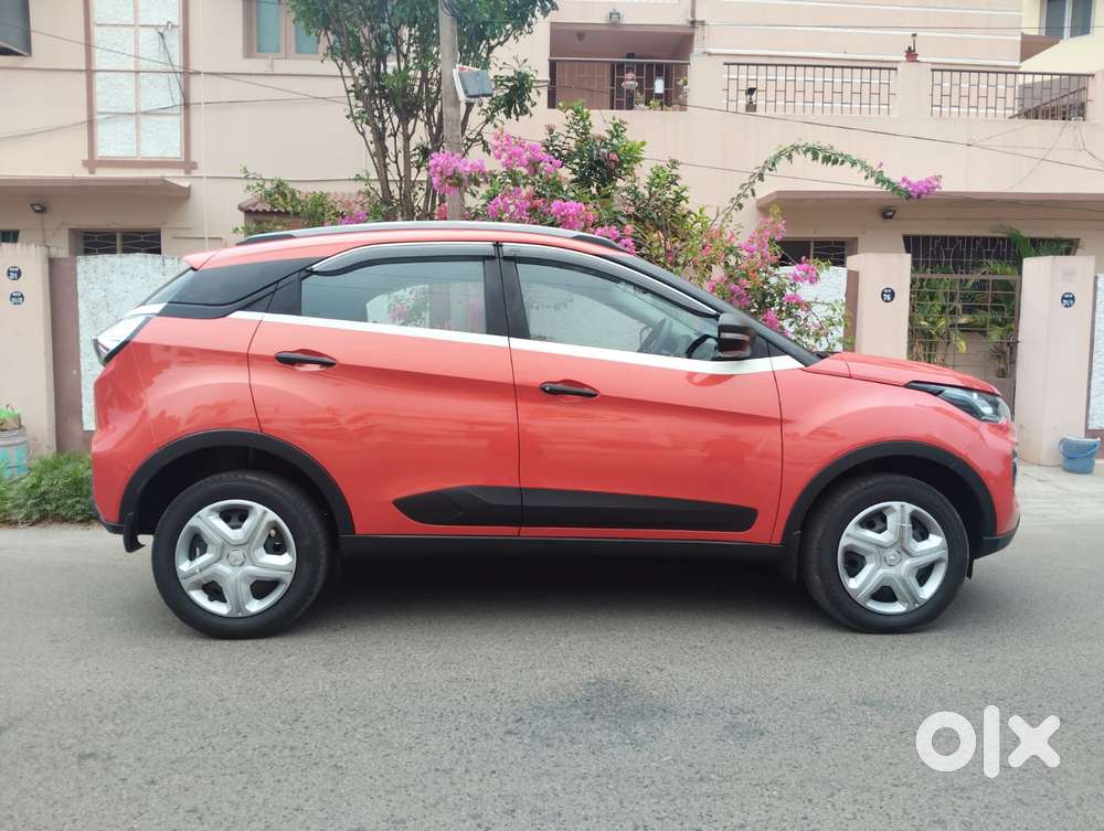 Tata Nexon 1.2 Revotron Xma Amt, 2023, Petrol