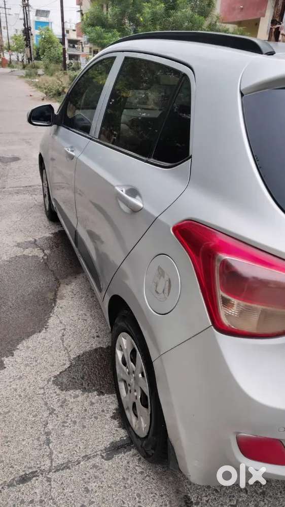 Hyundai I10 Sportz 2015
