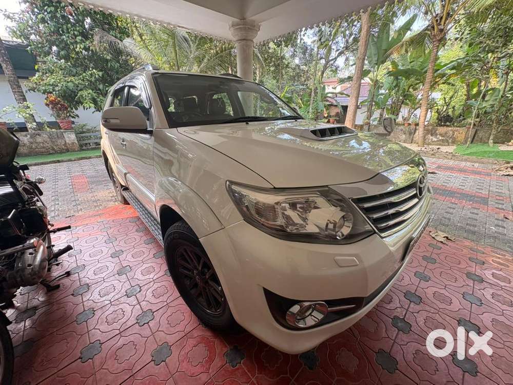 Toyota Fortuner 2015. 4x4 Automatic
