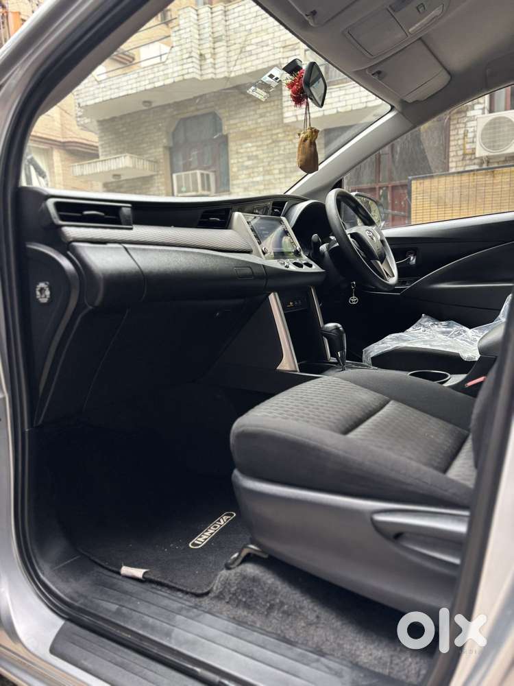 Toyota Innova Crysta