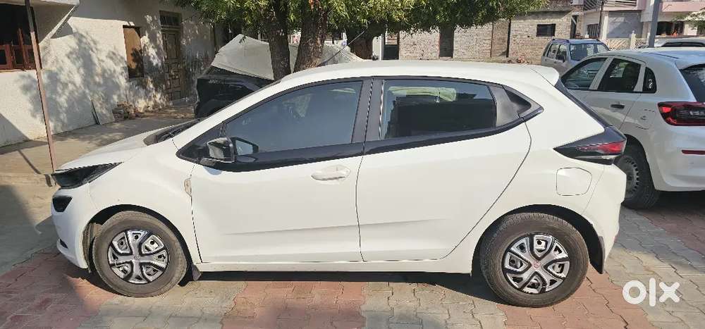 Tata Altroz 2020 Cng & Hybrids 82000 Km Driven