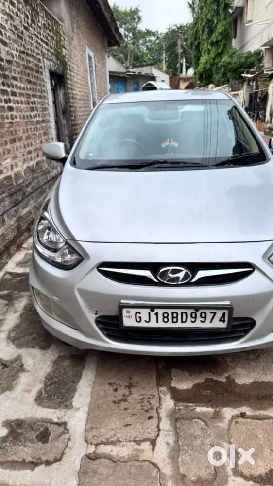 Hyundai Verna 2015