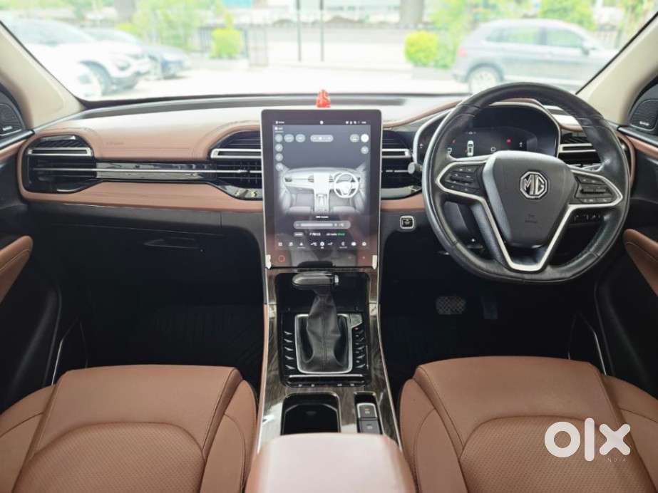 Mg Hector Plus Savvy Pro 1.5 Turbo Petrol Cvt 7 Str, 2023, Petrol