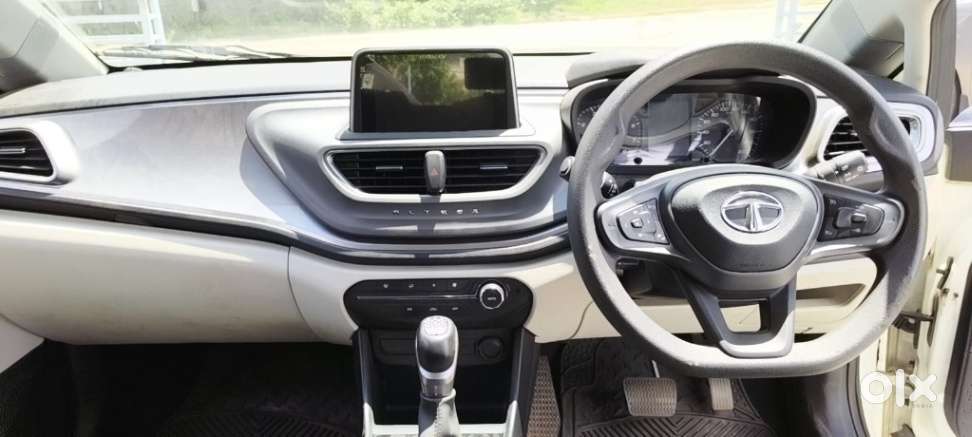 Tata Altroz 1.2 Xt, 2023, Petrol