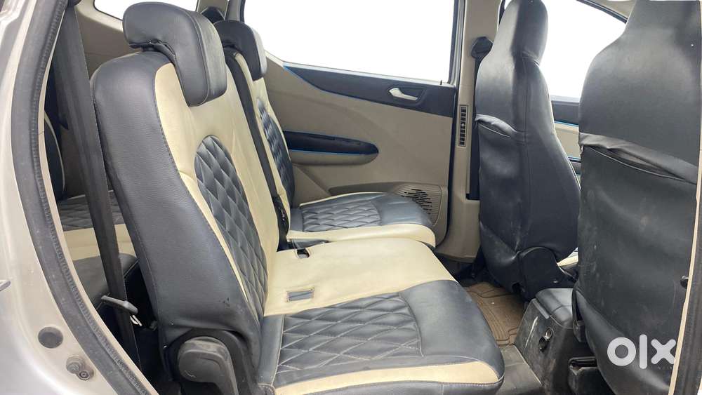 Renault Triber 1.0 Rxz Dual Tone, 2021, Petrol