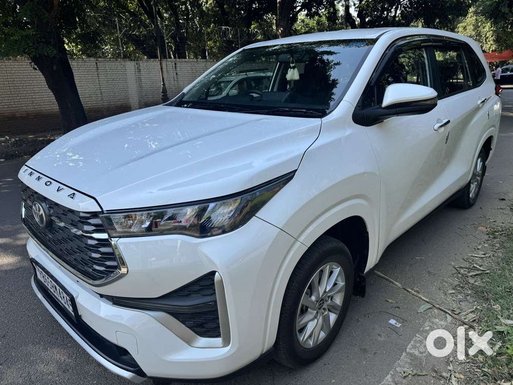 Toyota Innova Hycross 2.0 Gx 8 Str, 2025, Petrol