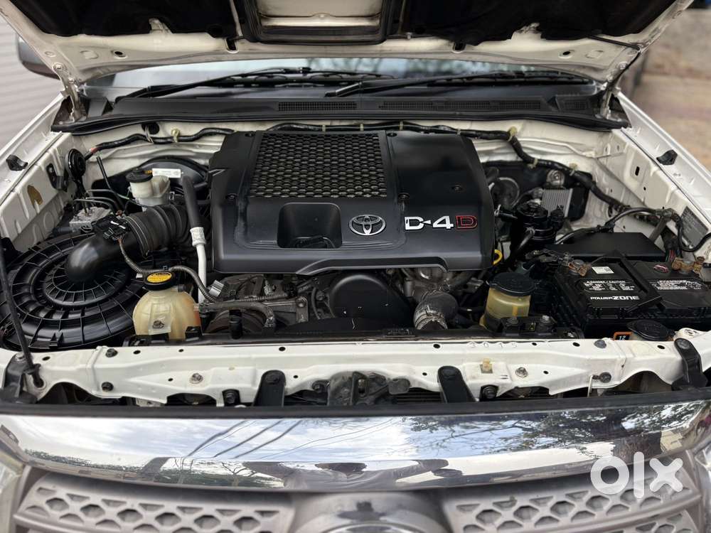 Toyota Fortuner 3.0 4x4 Manual, 2011, Diesel