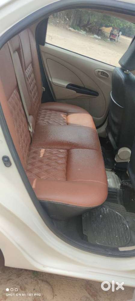 Maruti Suzuki Ertiga Vxi Abs, 2013, Petrol