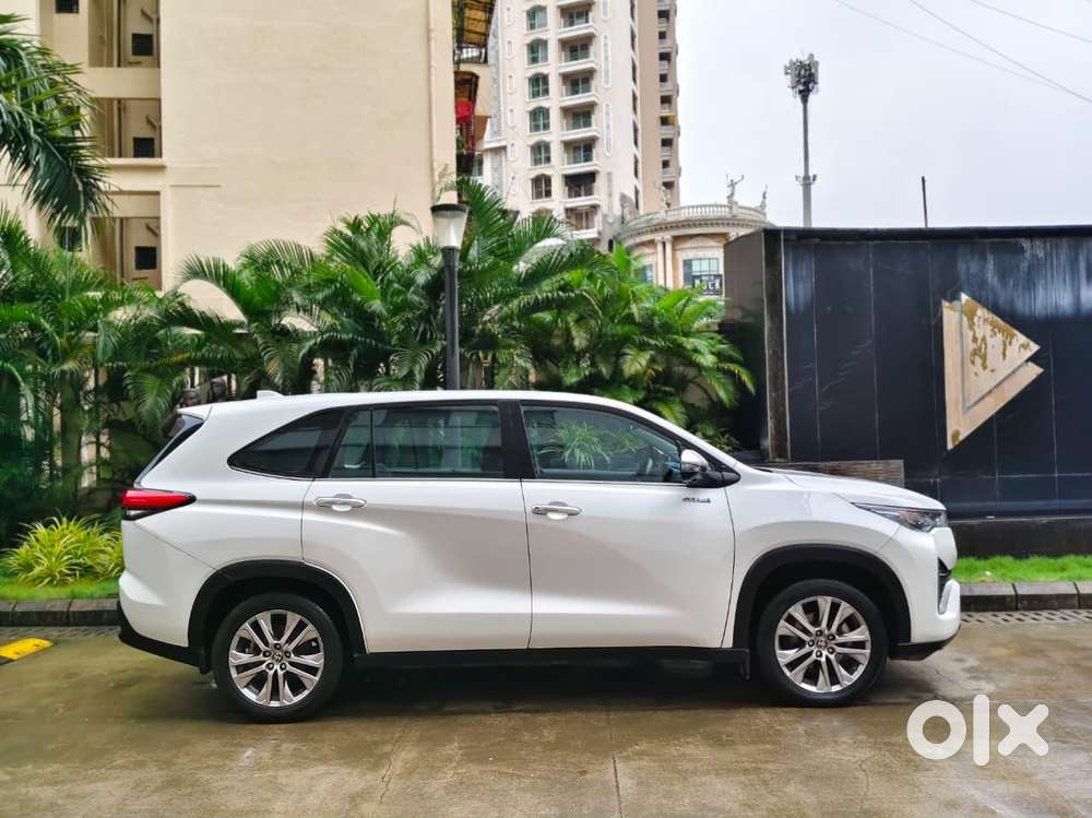 Toyota Innova Hycross 2.0 Zx Hybrid 7 Str, 2023, Petrol