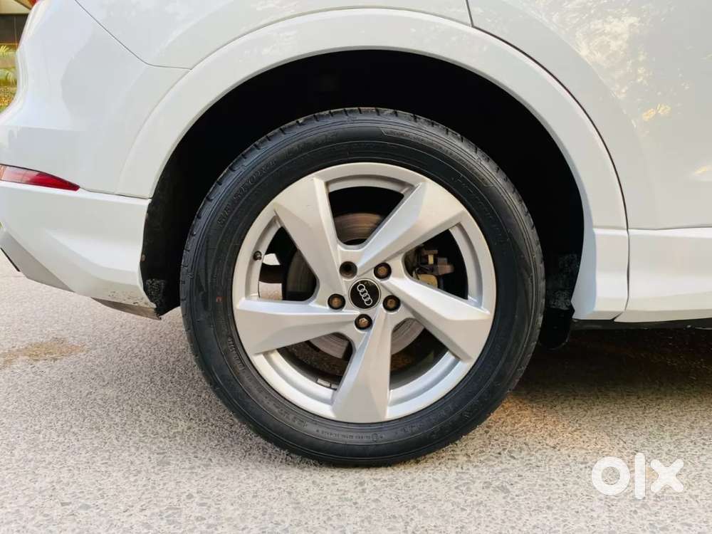 Audi Q3 40 Tfsi Premium Plus, 2024, Petrol