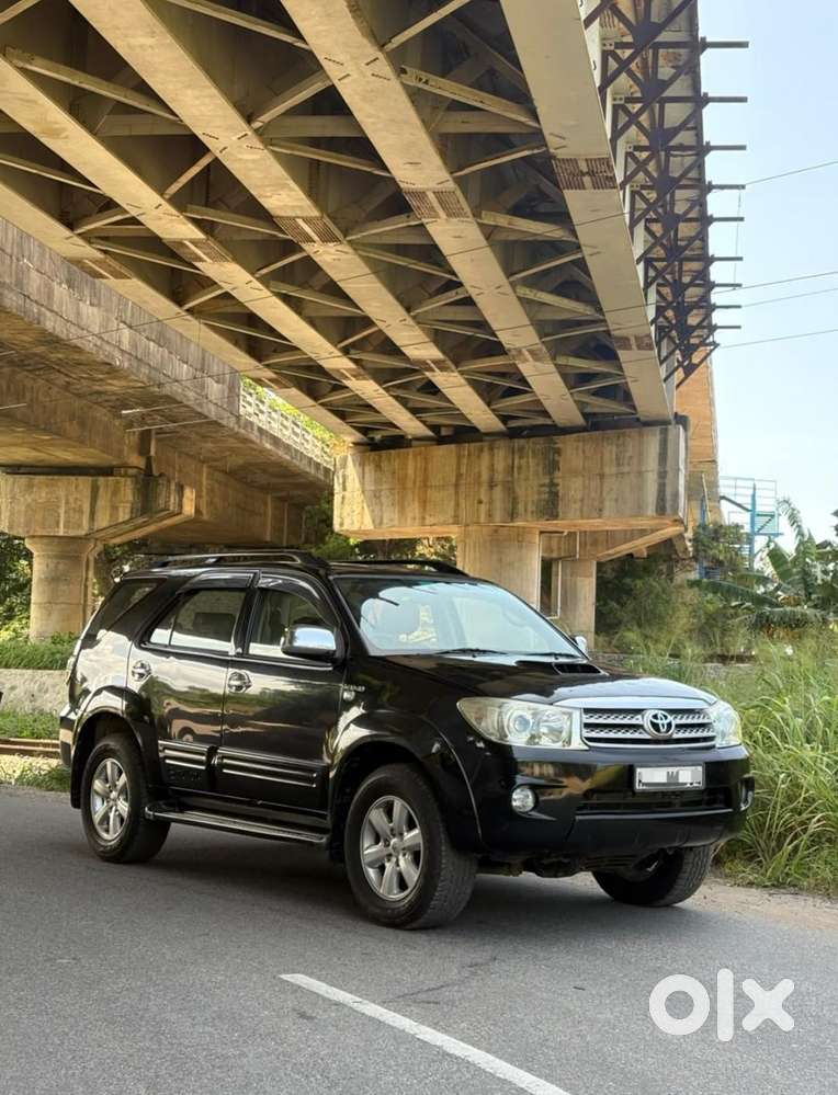 Toyota Fortuner 3.0 4x4 Manual, 2010, Diesel