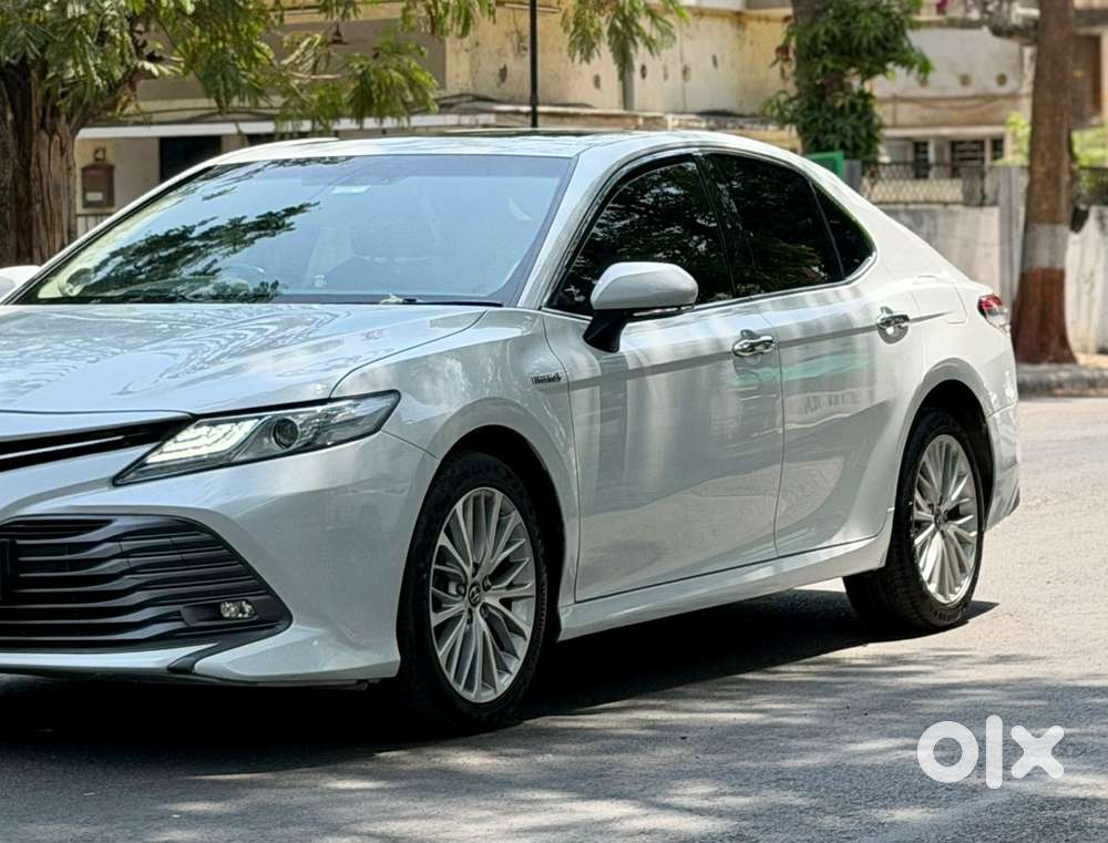 Toyota Camry 2.5 Hybrid, 2019, Petrol