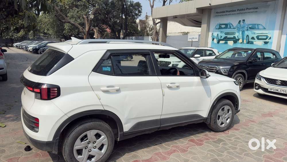 Hyundai Venue Petrol 2022